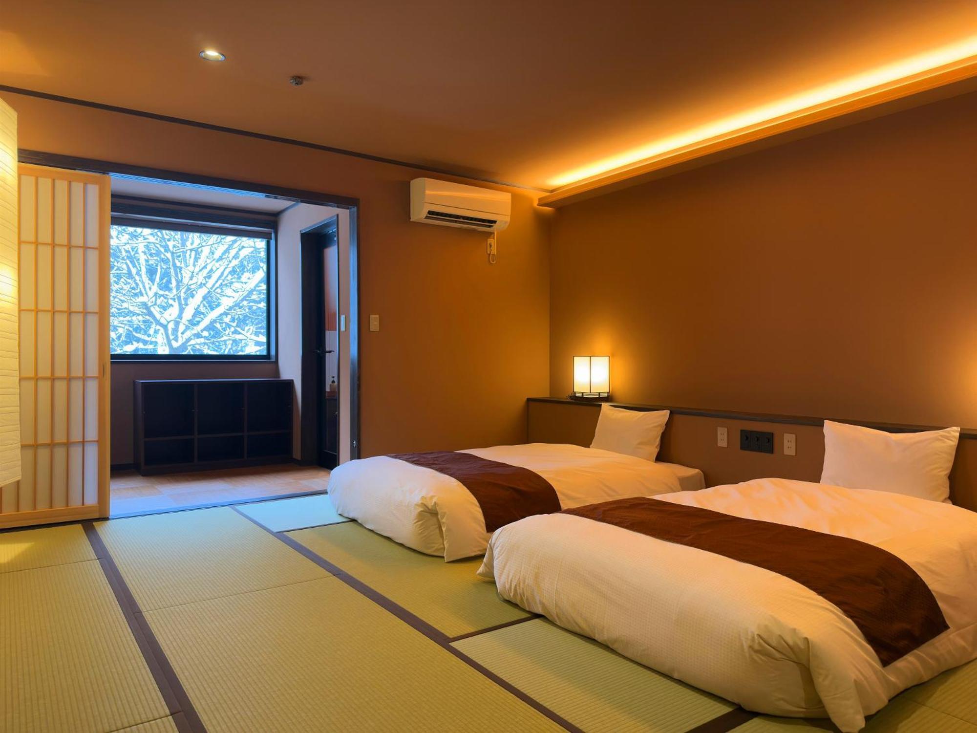 Honke Bankyu Hotel Nikko Buitenkant foto
