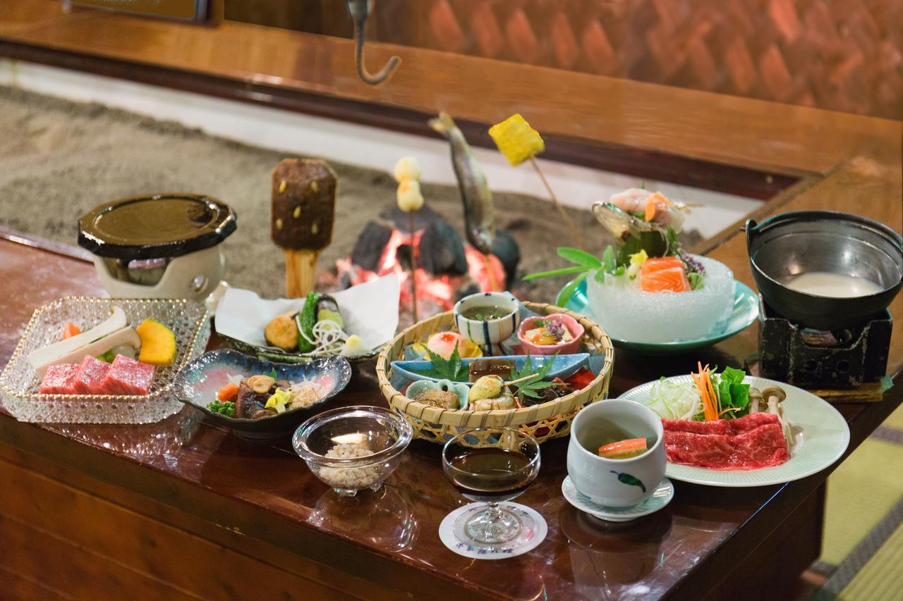 Honke Bankyu Hotel Nikko Buitenkant foto
