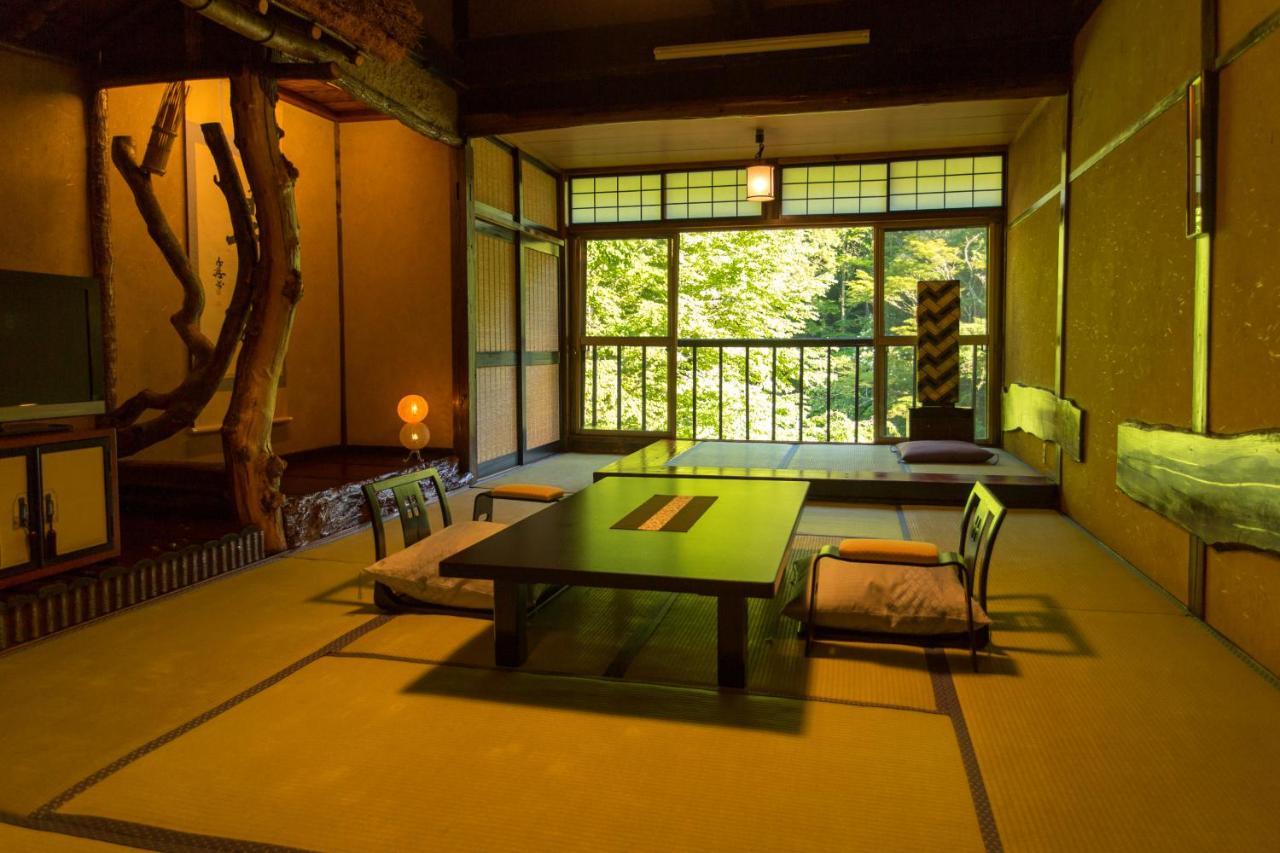 Honke Bankyu Hotel Nikko Buitenkant foto