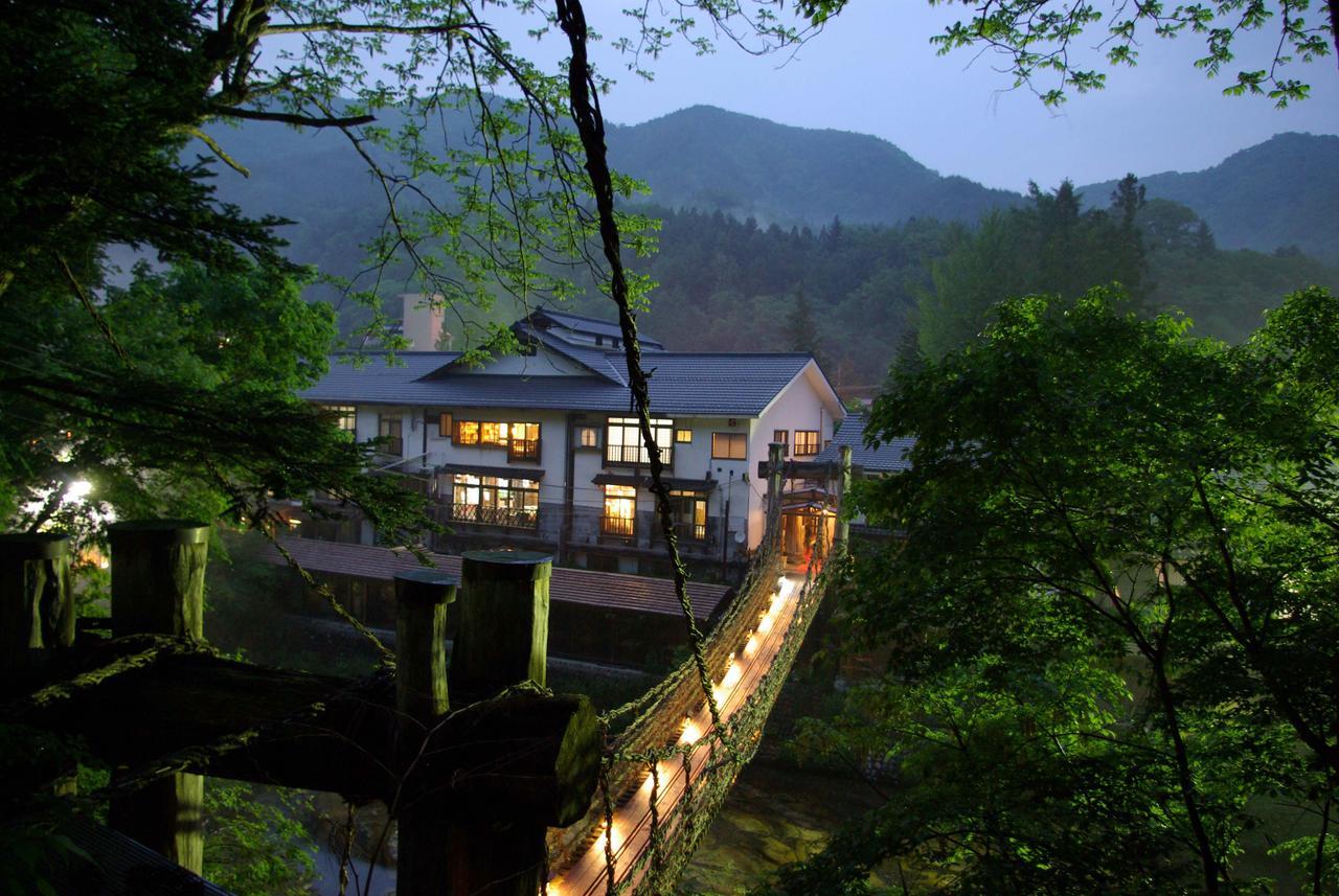 Honke Bankyu Hotel Nikko Buitenkant foto
