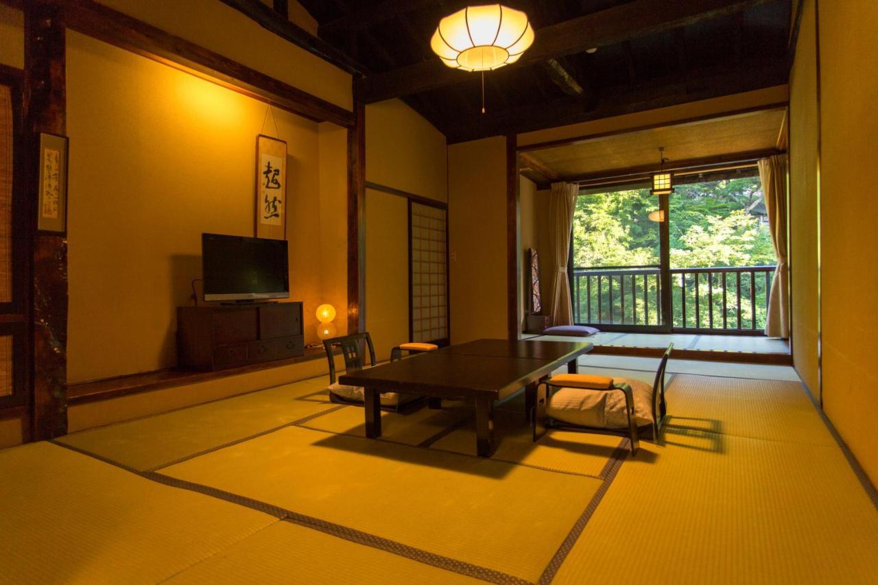 Honke Bankyu Hotel Nikko Buitenkant foto