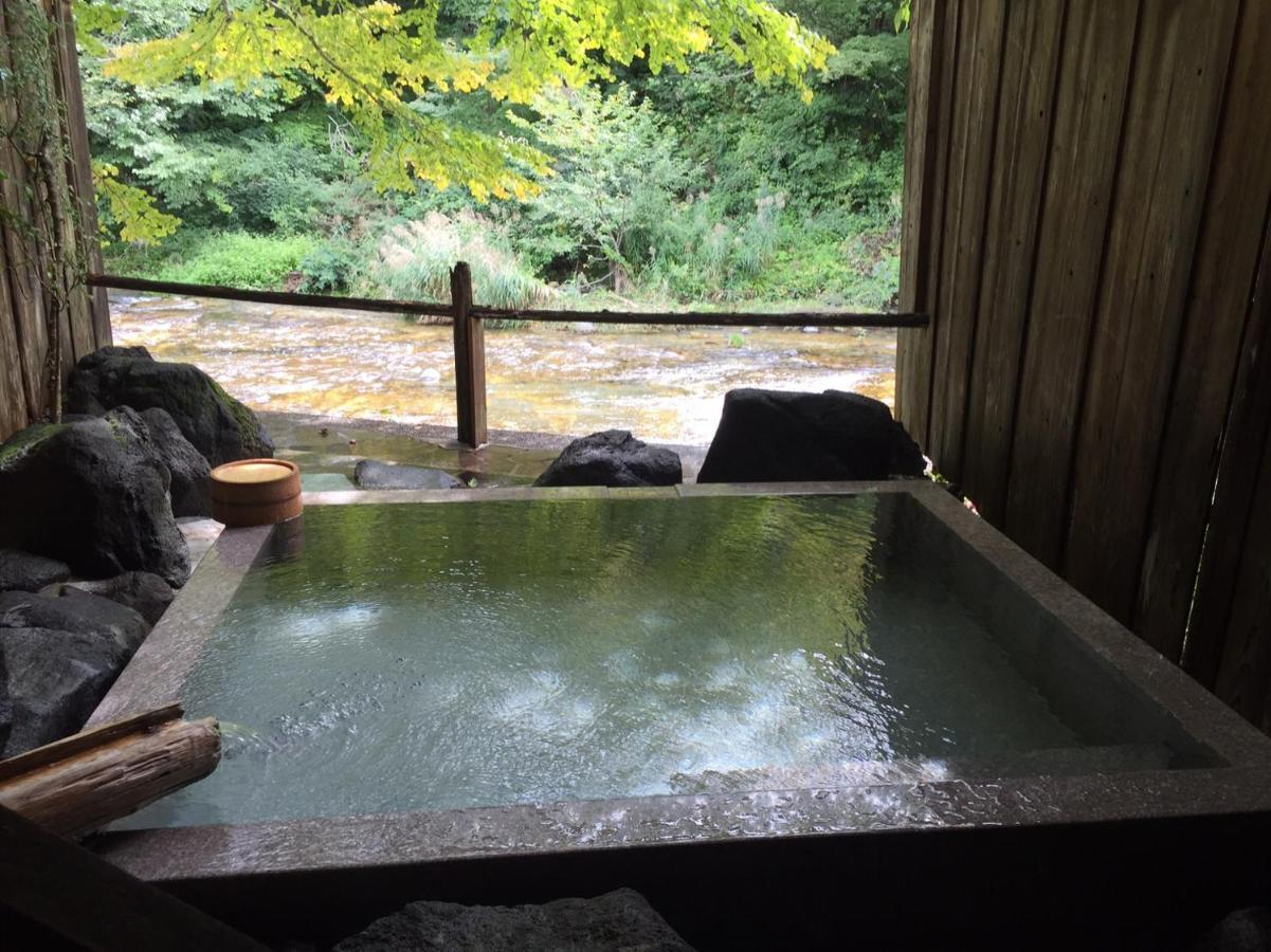 Honke Bankyu Hotel Nikko Buitenkant foto