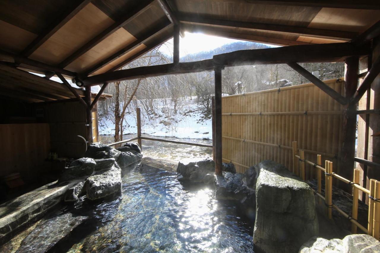 Honke Bankyu Hotel Nikko Buitenkant foto